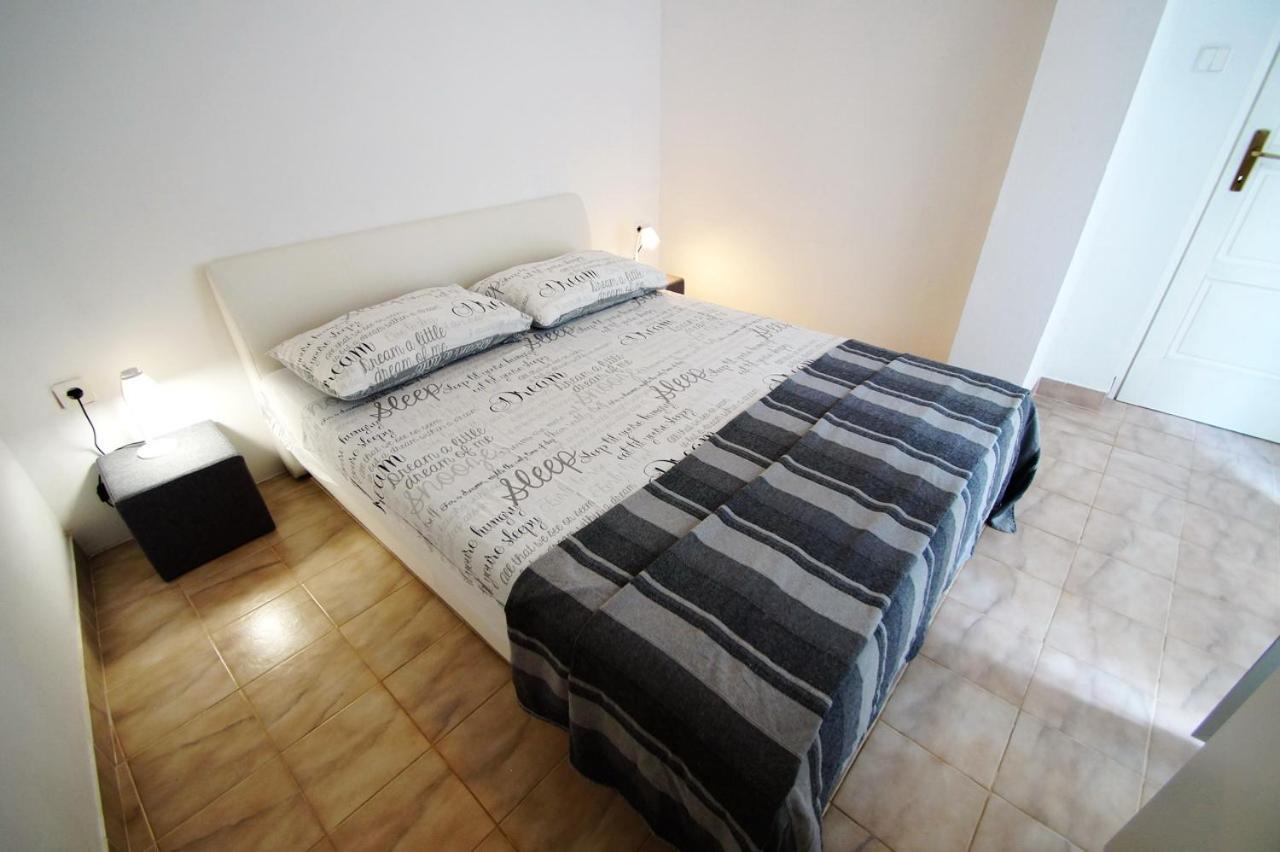 Petrovic Apartment *